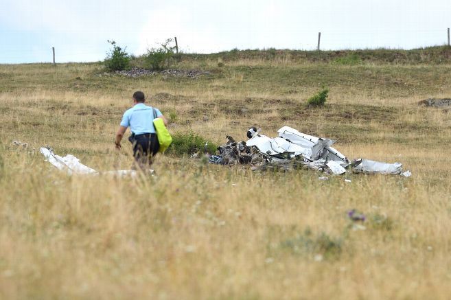 Un Crash D'avion Fait Trois Morts Dans Le Puy-de-Dôme